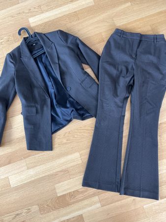Eleganter Hosenanzug braun Damenanzug