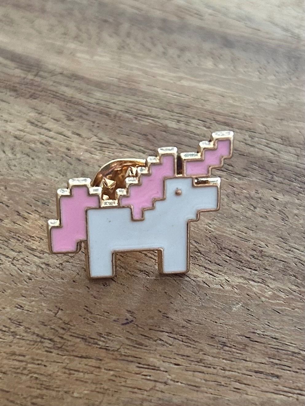 Plaquettes & Badges: Pin Einhorn Pixel – Neuf avec emballage d'origine à Geneve par vane267