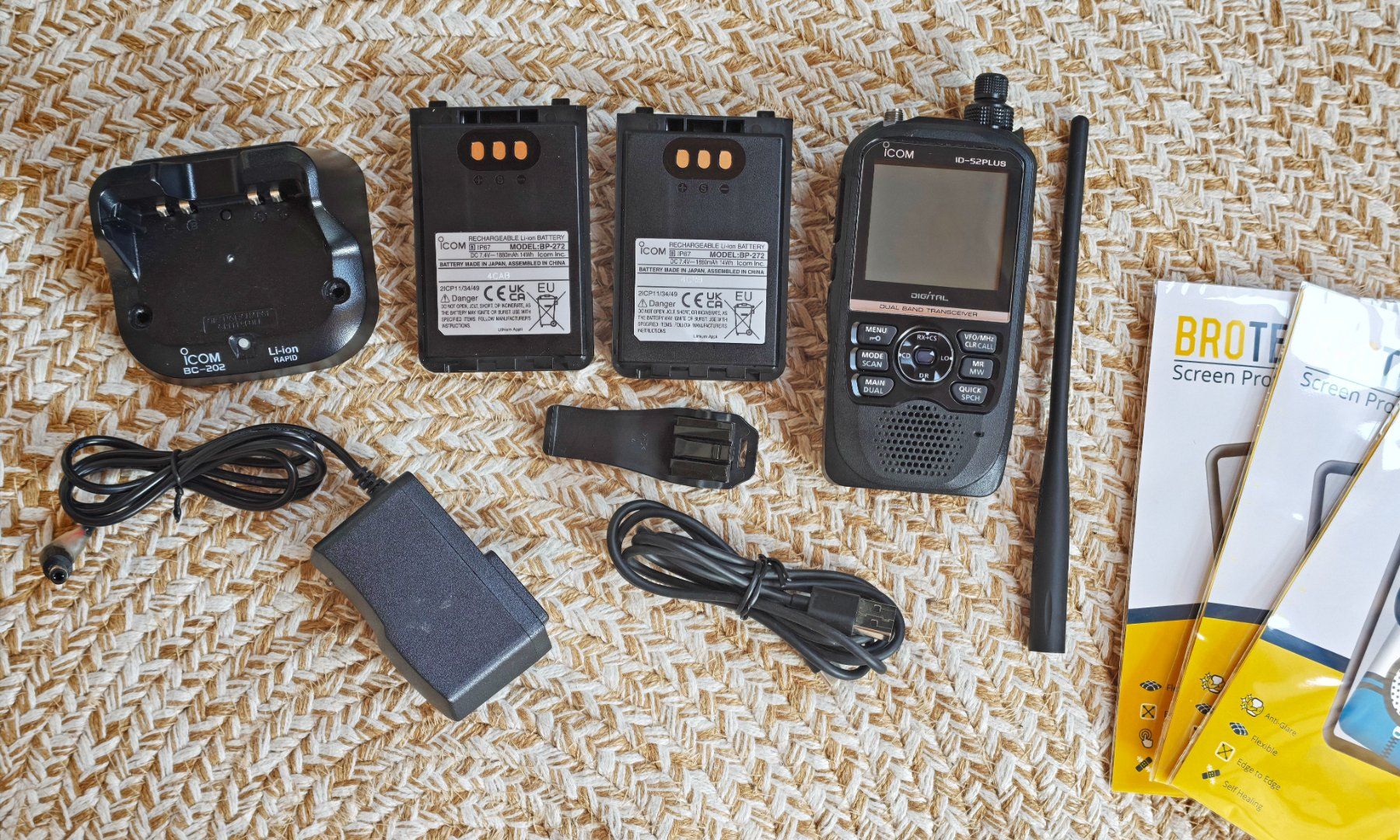 Icom Funktechnik: Transciever VHF/UHF ICOM ID-52E Plus – Gebraucht aus Neyruz FR von Retro67 5