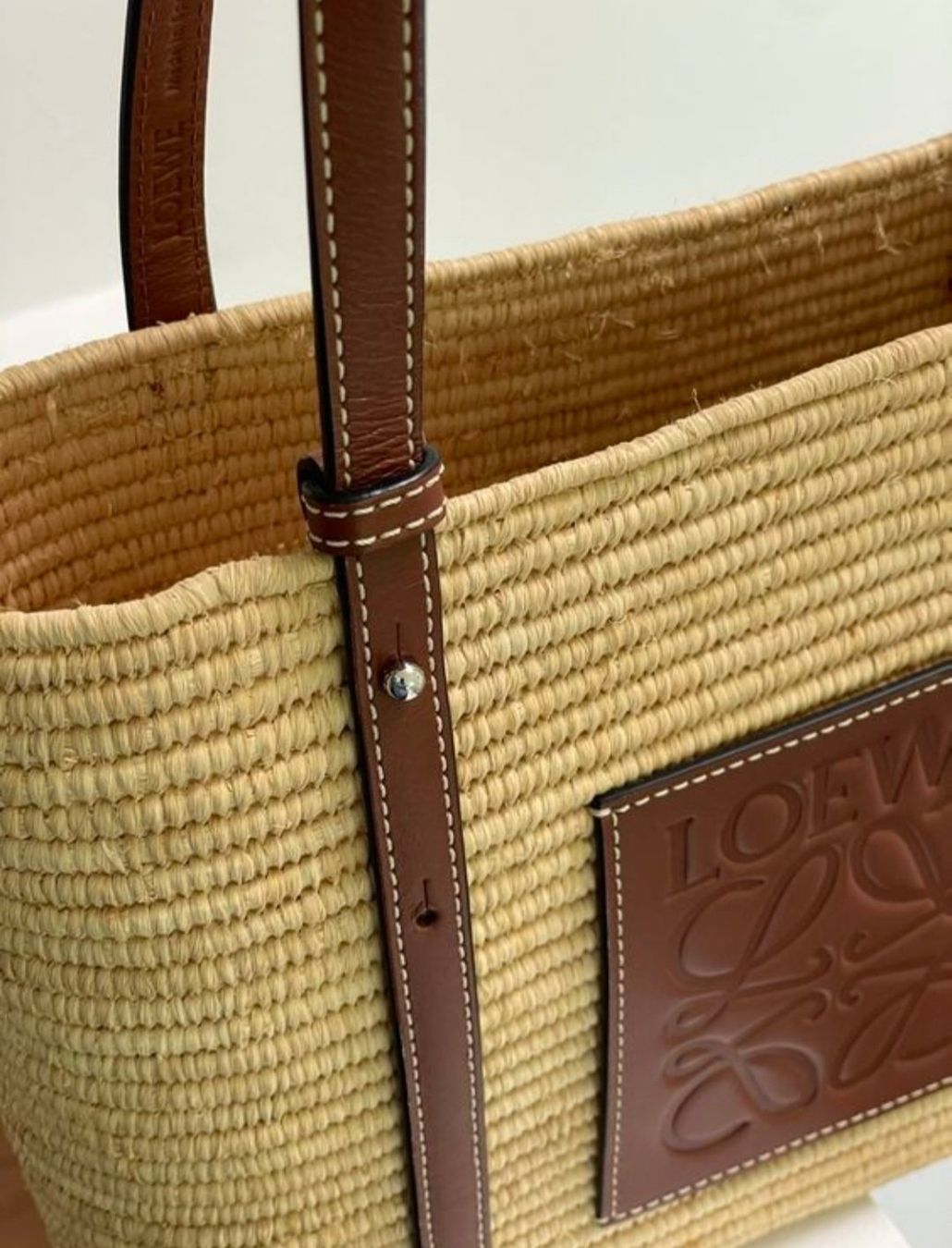 Loewe Borse da donna: Loewe Raffia Basket Bag Medium☀️ – Usato da Riedikon venduto da Winter21. 2