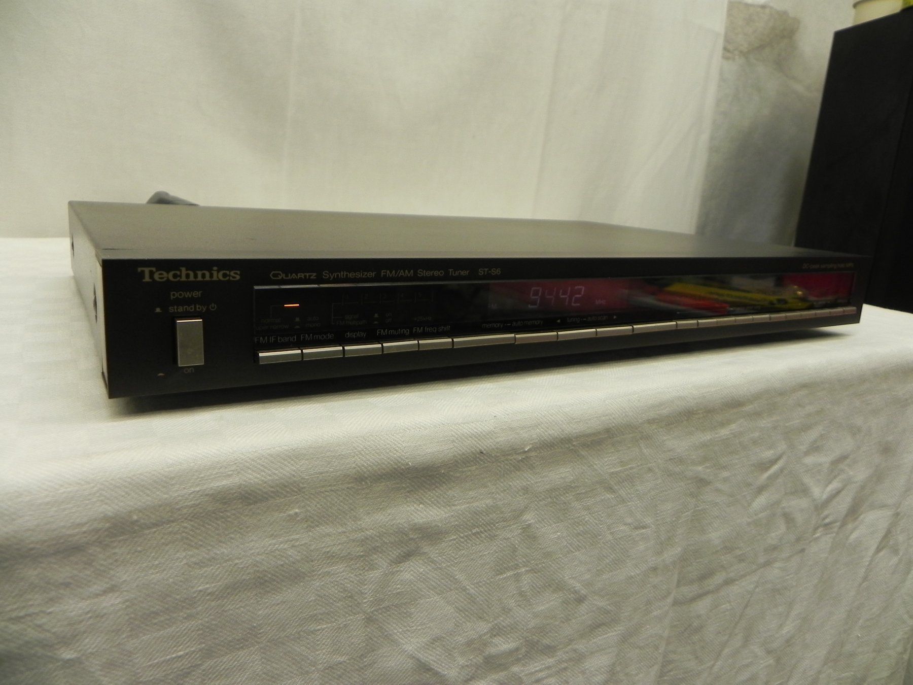 Technics Radio: Technics ST-S6 Tuner – Usato da Basel venduto da Life-Style-Art 4