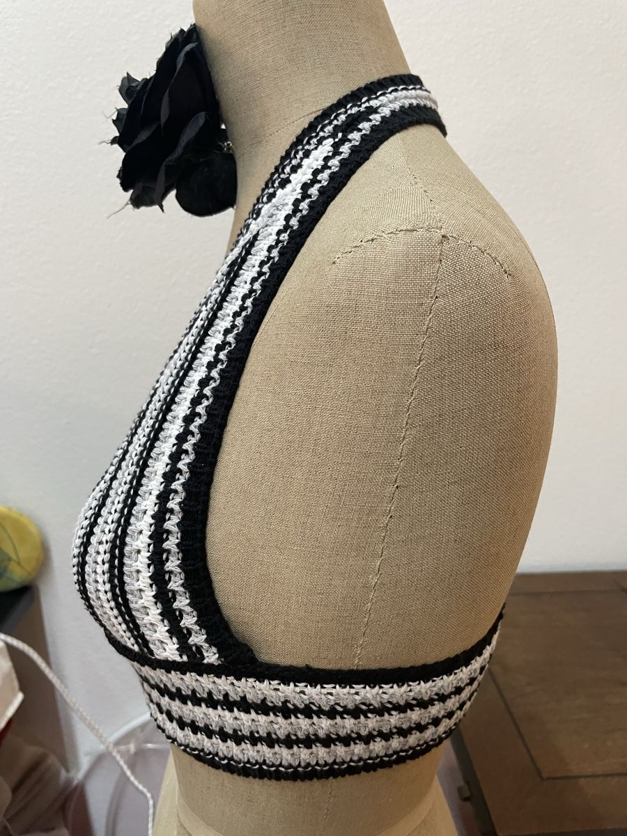 Tops: Neckholder Top neuwertig – Gebraucht aus Ebmatingen von Reva-Sue 1