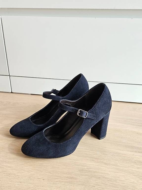 Chaussures femmes: Pumps der Grösse 37 – D'occasion à Spreitenbach par abo_6vxk
