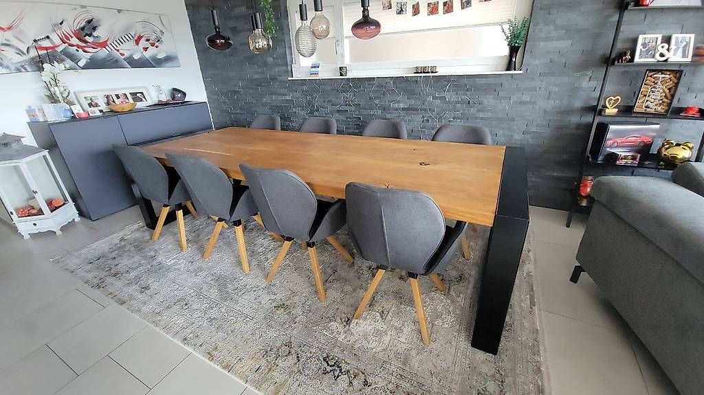 Tavoli: Esstisch 3m x 1.1m x 0.76m – Usato da Remetschwil venduto da Smitt