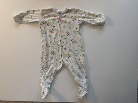 Petit Bateau Strampler, Grösse 74, Blumenmuster, Top!