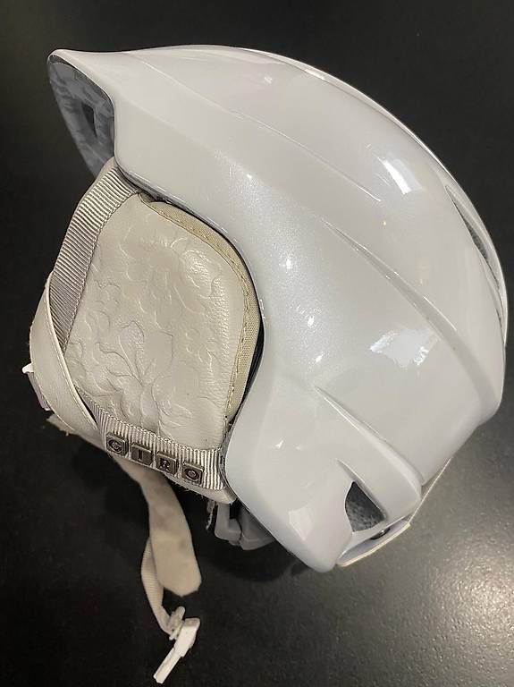 Caschi: Casque femme Giro – Usato da St-Blaise venduto da cielouvert 2