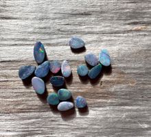 16 x  Opal Cabochons winzig!  echt! DOUBLET   aus Australien