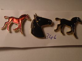3 ver. Pferde Pins (346)