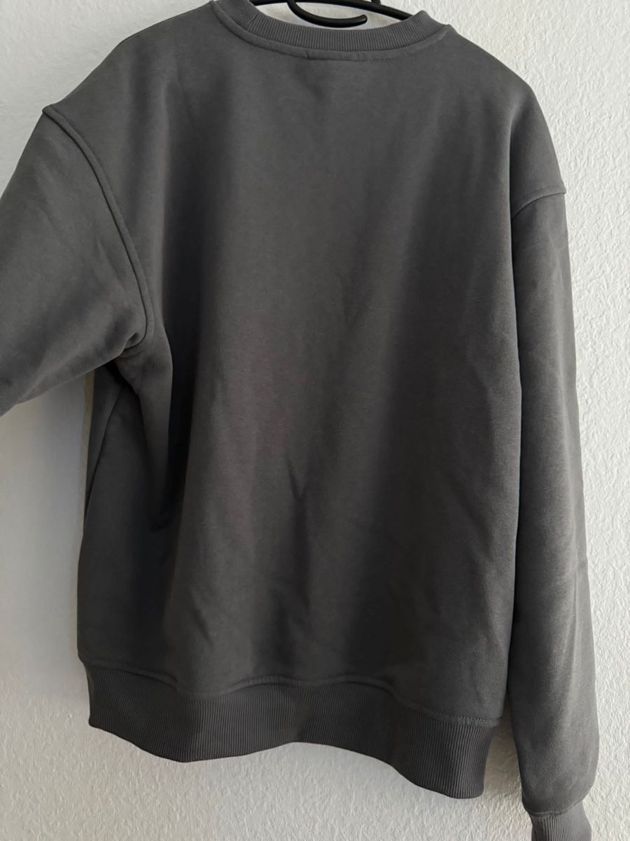 H&M Maglioni & Felpe: H&M Grauer Basic Herren-Pullover, Grösse M – Nuovo (secondo la descrizione) da Wetzikon ZH venduto da jas_6pvj 1