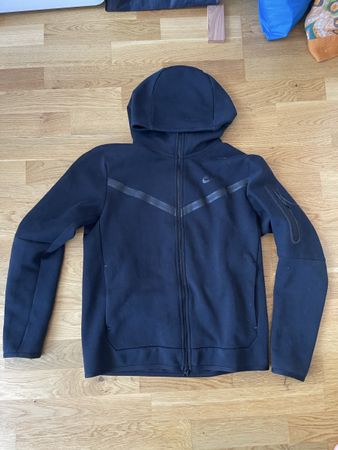 Veste à capuche Nike Tech Fleece noir taille M occasion