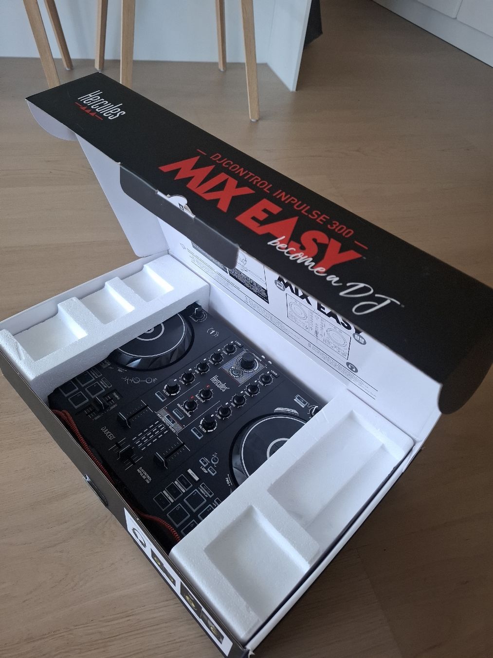 Hercules Platines de mixage: Hercules DJ Controller Inpulse 300 – D'occasion à Oberwil BL par nuvomind 8