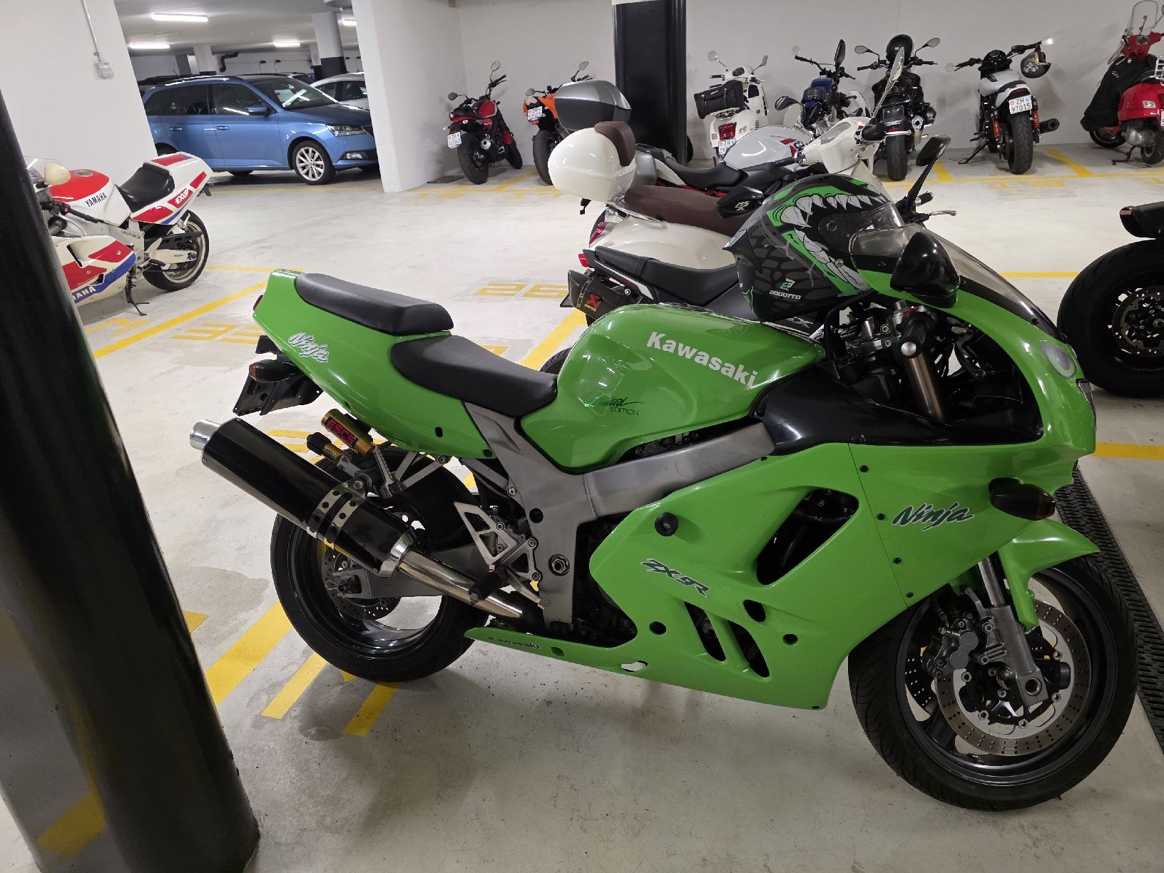 Kawasaki Strasse: Kawasaki Ninja ZX-9R – Gebraucht aus Zürich von Valj25