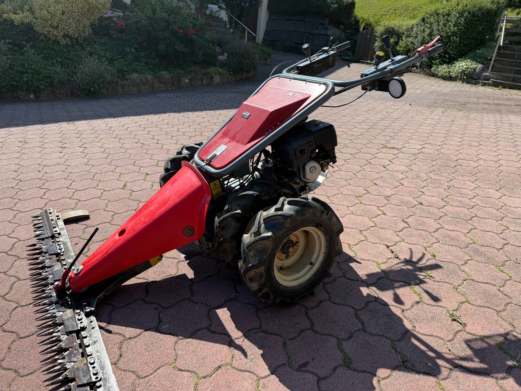 Aebi Tutte le macchine: Aebi Motormäher CC26 – Usato da Oberschan venduto da pmu_28np