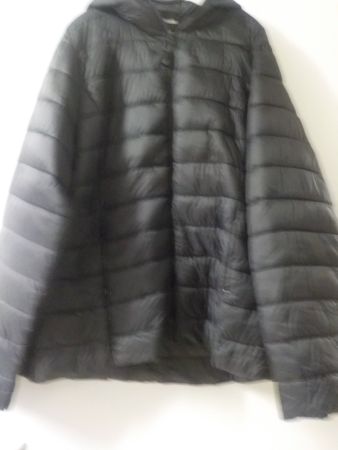 Dünner Winterjacke mit Kapuze, Grösse XL (71)