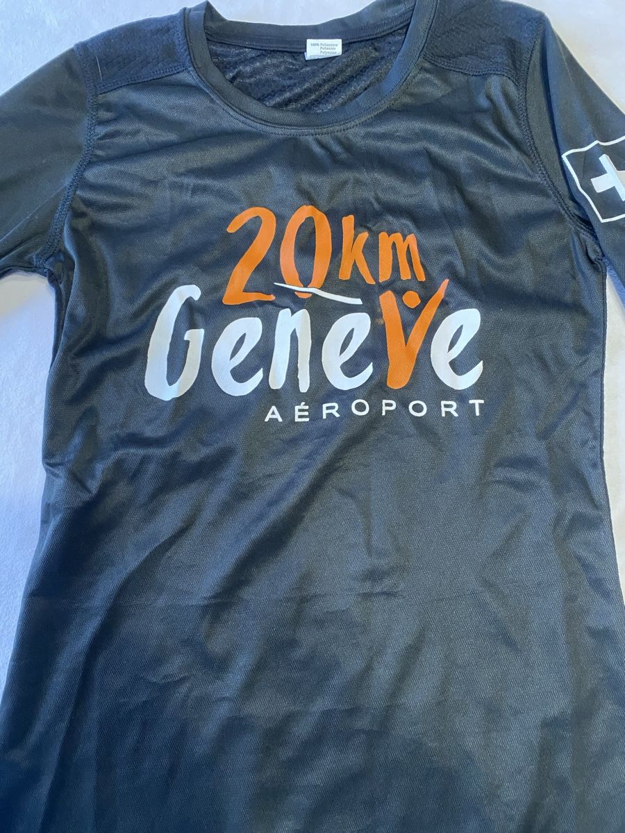 Maglioni & Felpe: LIQUIDATION Pull sport course à pied 20 kms Genève taille S – Usato da Genève venduto da pilarina 1