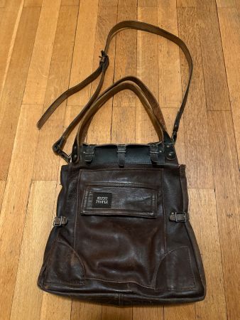 braune Ledertasche von Silent People