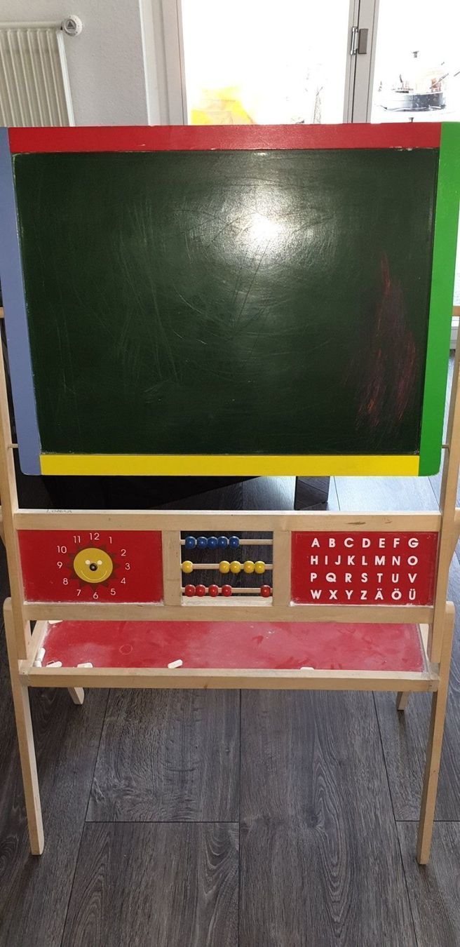 Staffeleien: Standtafel Holz. – Gebraucht aus Gwatt (Thun) von Letzte-Chance-III