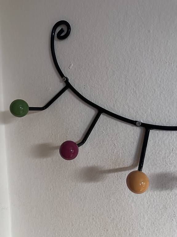 Garderobe: Wandkleiderhaken 60's - Caterpillar – Gebraucht aus zurich von Madlaura 1