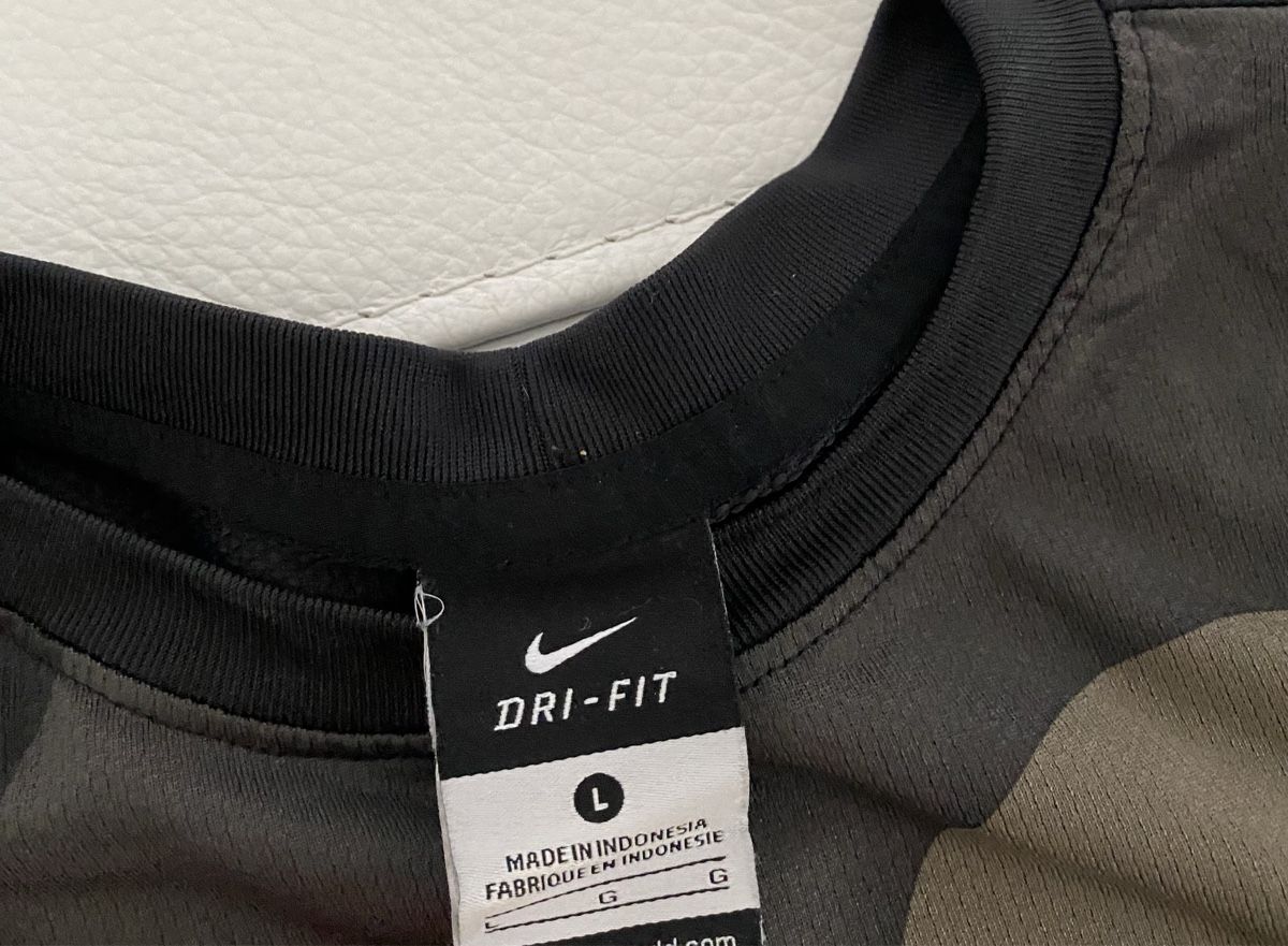 Nike Leibchen & Hosen: Nike Trikot – Gebraucht aus Opfikon von Luis144 2