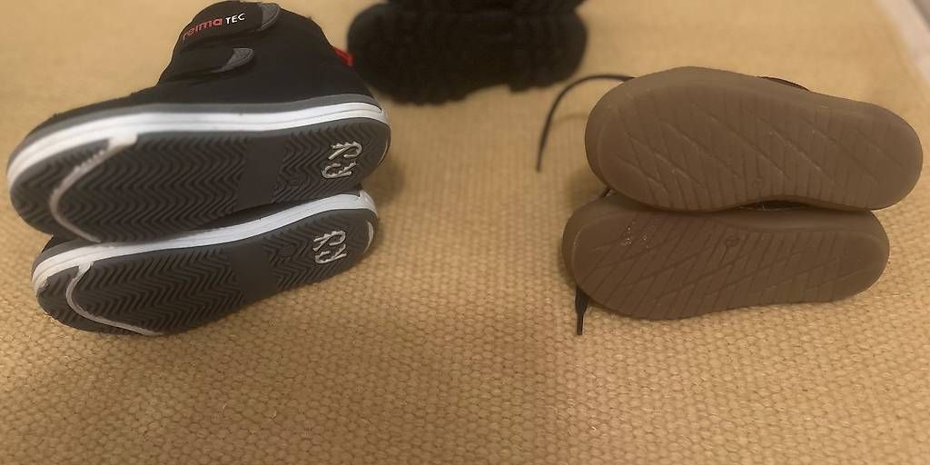 Scarpe per ragazzi: Reima Tec Grösse 24 und Richter Lammfell  – Usato da Küsnacht ZH venduto da julietta01 1