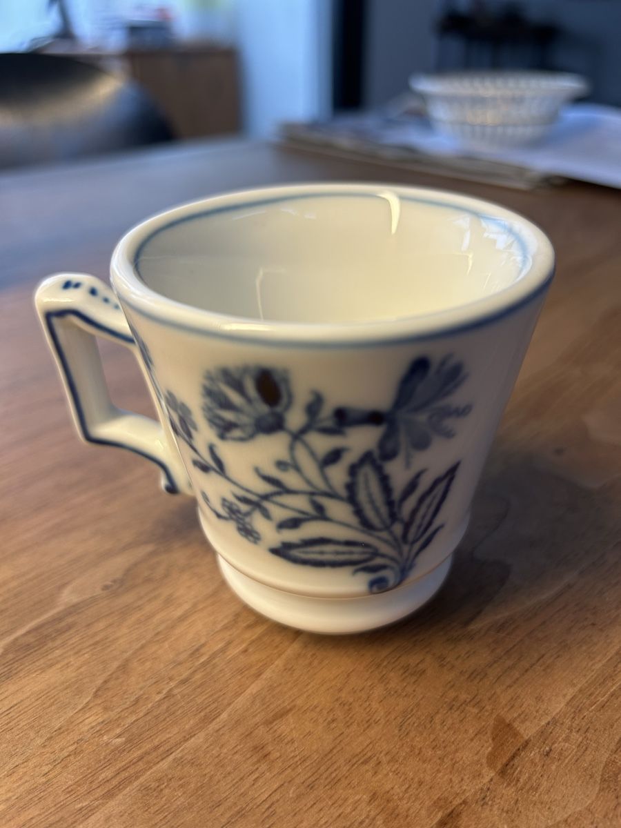 Tazze: Antike Schlaggenwald Tasse – Usato da Kreuzlingen venduto da Pix66