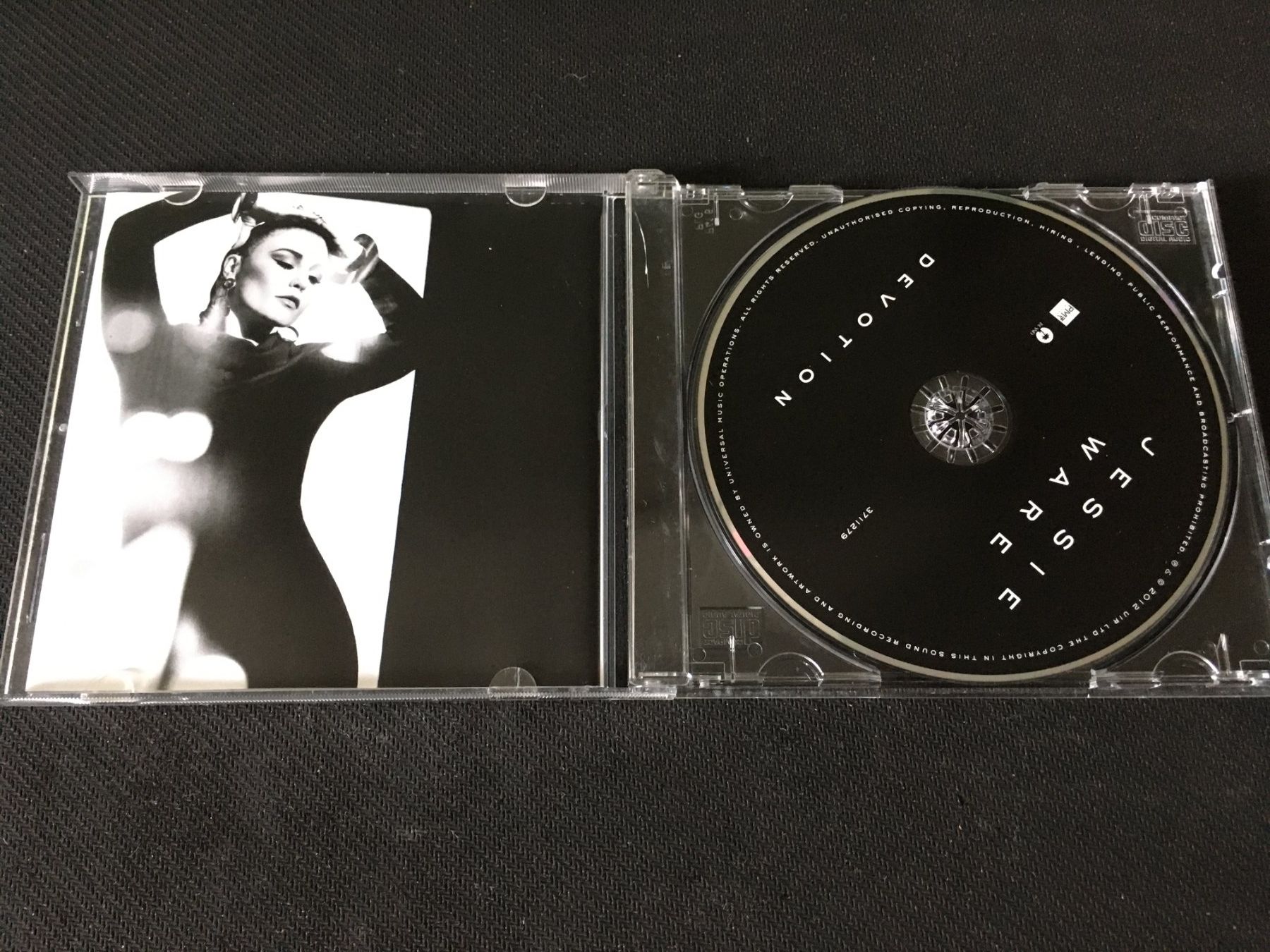 CDs: Jessie Ware - Devotion -CD- – D'occasion à St.Gallen par MedienJoe 1