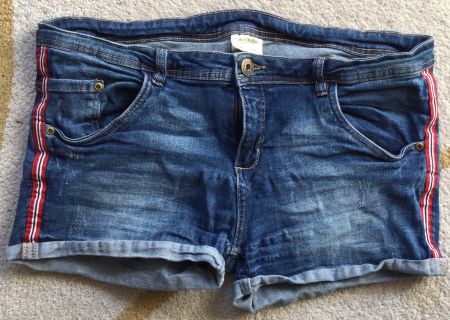 STRECH HOTPANTS BLAUROT, IM 44 VINTAGE STYLE 4 POCKETS SCHÖN