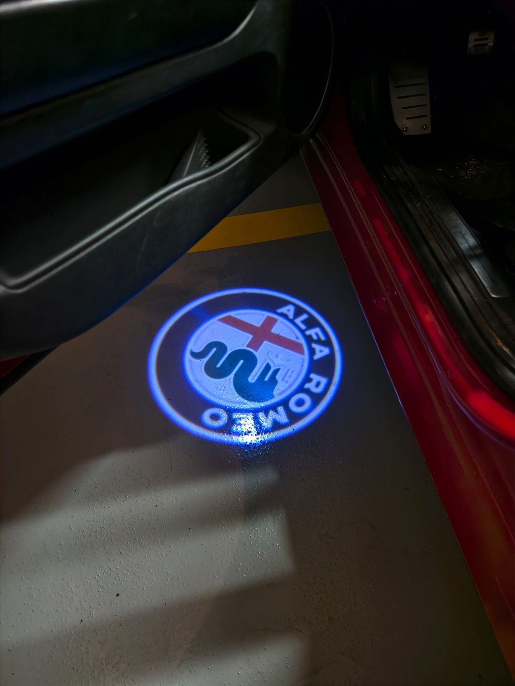 Alfa Romeo Automobili: Alfa Romeo 159 SW 2.2JTS – Usato da Zürich venduto da daria_panf 4