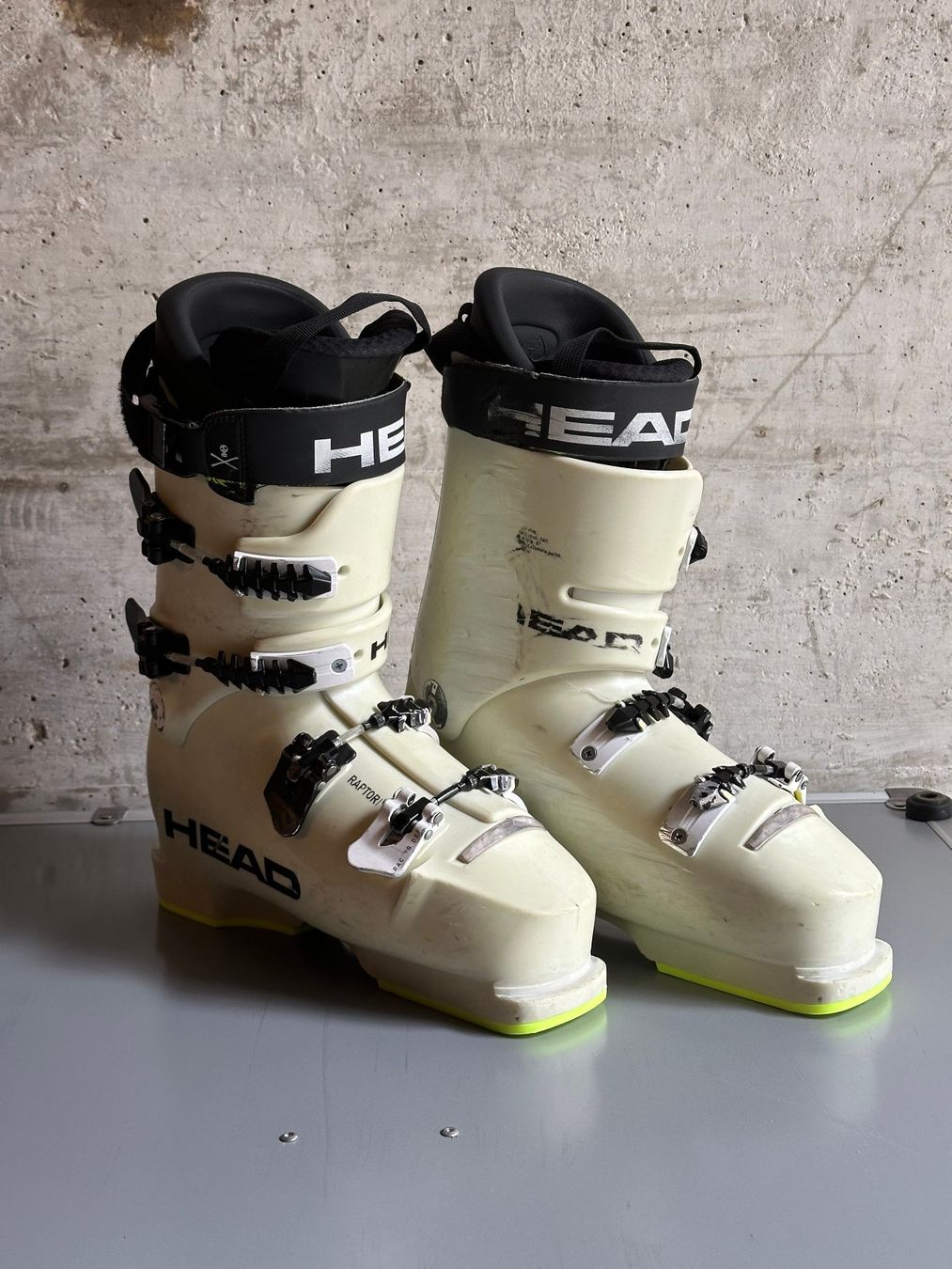 Head Scarpe da uomo: Head Skischuhe 27.5 / 42 – Usato da Emmenbrücke venduto da karkarkar