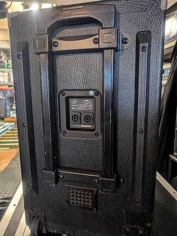 Amplificatori: Bassbox Phil Jones  Piranha Compact C8 – Usato da Pratteln venduto da dado1972 1