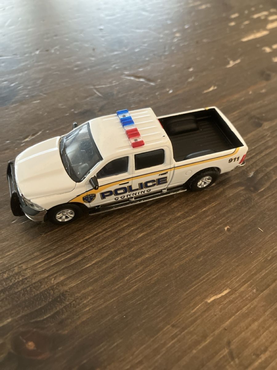 Dodge Modellini d'auto: Modellauto Polizei Dodge Ram 1500 weiss – Usato da Steffisburg venduto da muggenstutz31