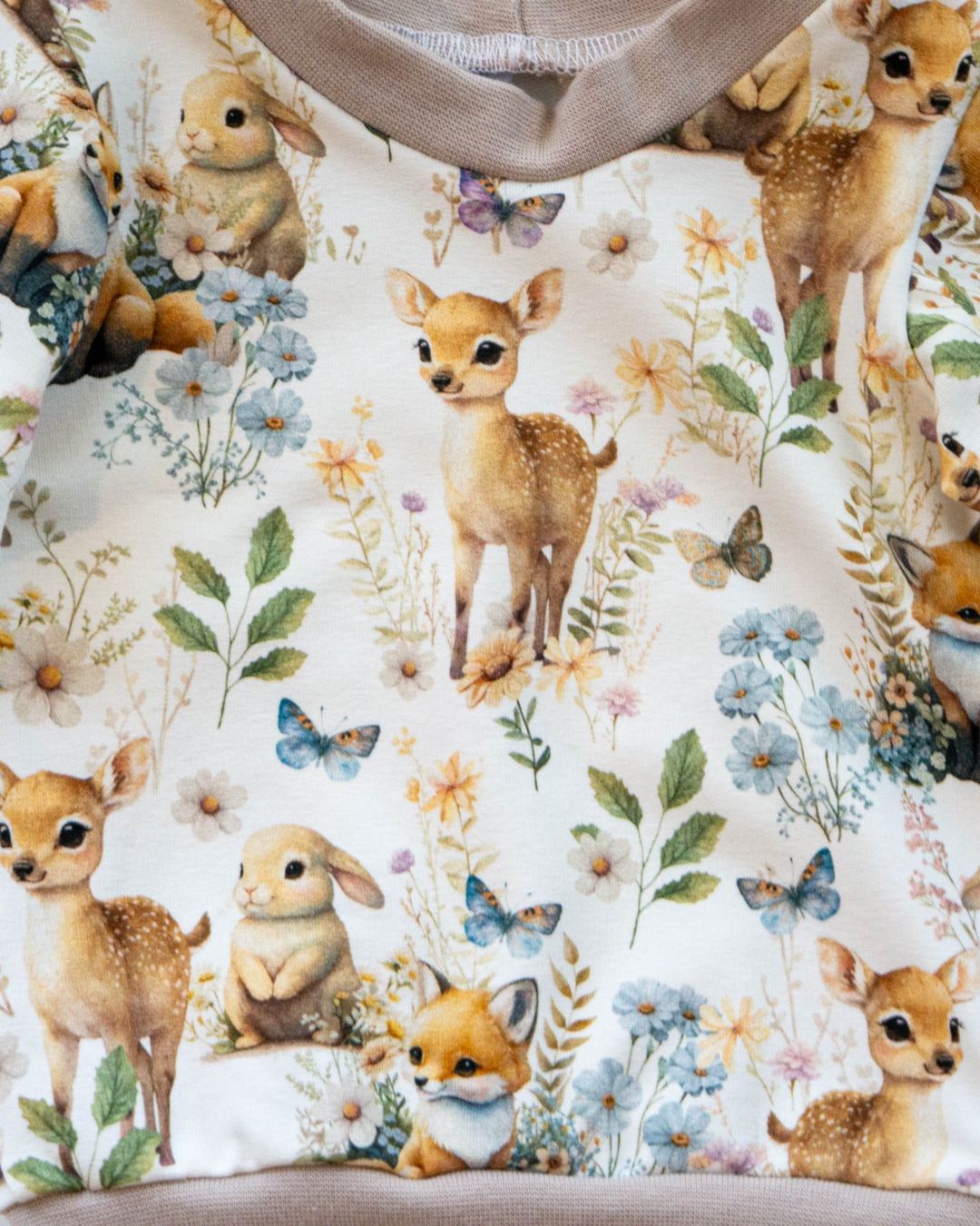Maglioni & Felpe: Sweat Pullover mit süssen Waldtieren  Gr.50/56 - NEU – Nuovo e nell'imballaggio originale da Zürich venduto da sambaum 1