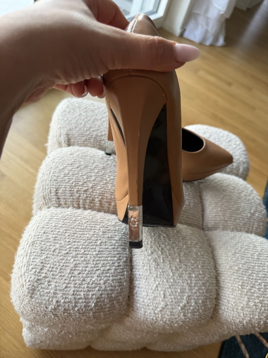 Guess Scarpe da donna: Guess Schuhe – Usato da Muttenz venduto da adr_txk8 2
