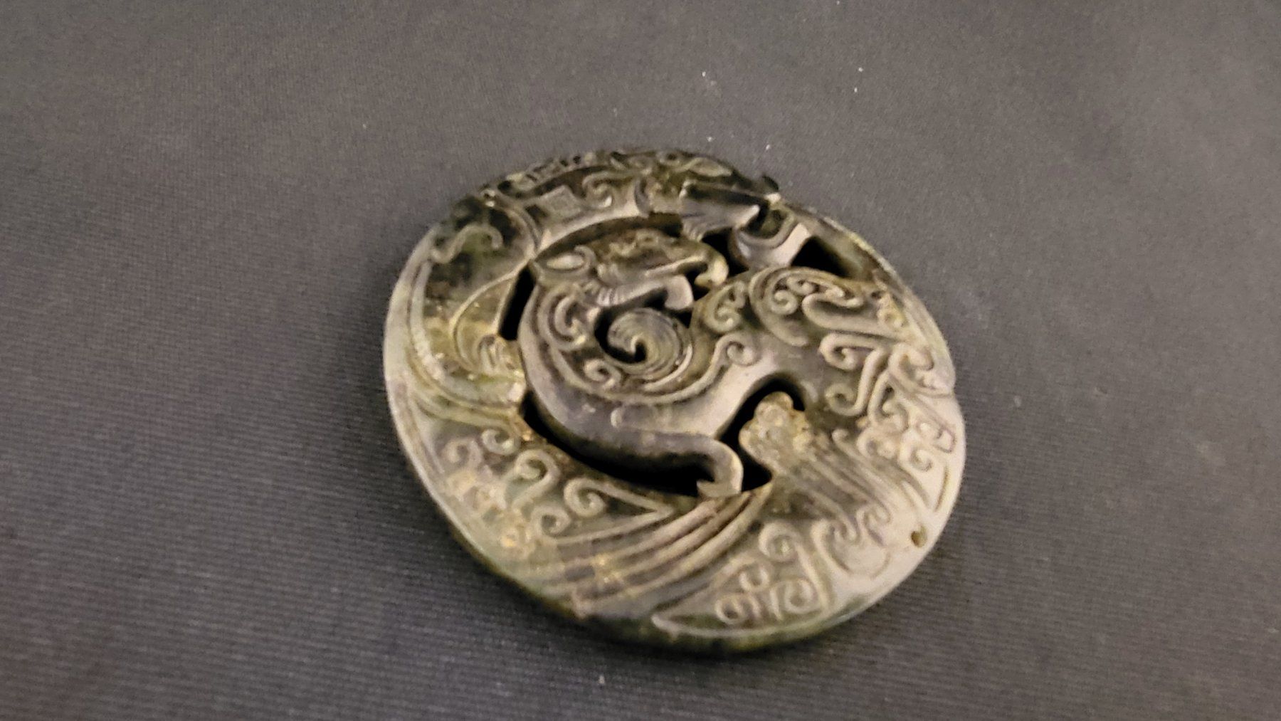 Statuette: Stein-Schnitzerei mit Drachenmotiv "IV" – Usato da Basel venduto da spinne02 3