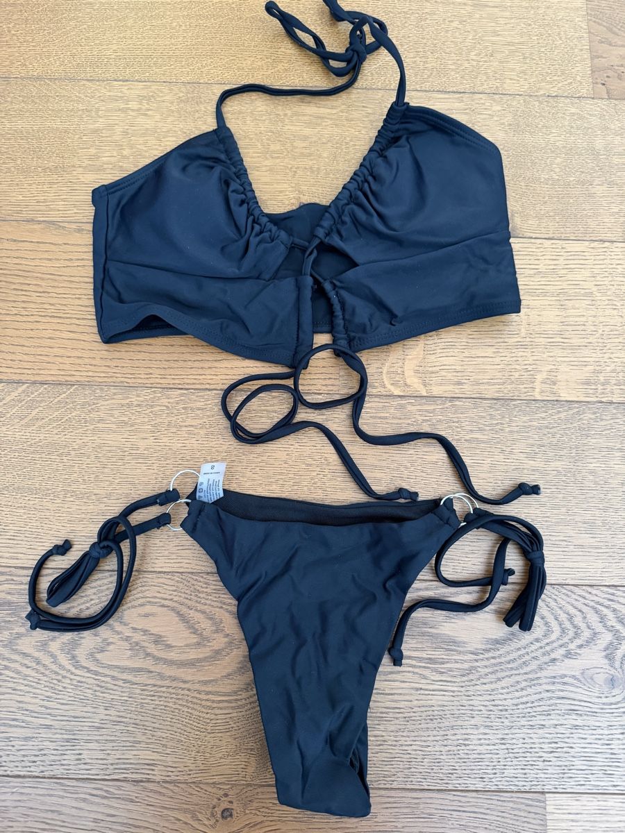 Costumi da bagno & Bikini: Schwarzer Bikini mit Bändchen, Grösse S - Sommer Hit! – Nuovo (secondo la descrizione) da Bassersdorf venduto da Sandy456 1