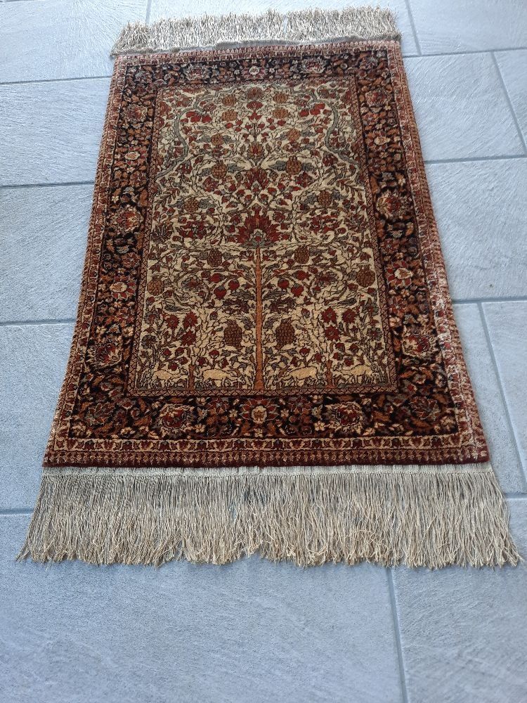 Teppiche: HEREKE Seidenteppich 93 x 62 cm ohne Fransen – Neu (gemäss Beschreibung) aus Eschenbach von Alicekunst 1