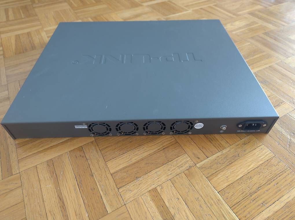 TP-Link Hubs & Switches: 48 Port Gigabit Switch - TP-Link TL-SG1048 – Gebraucht aus Wohlen AG von gnabbr 3