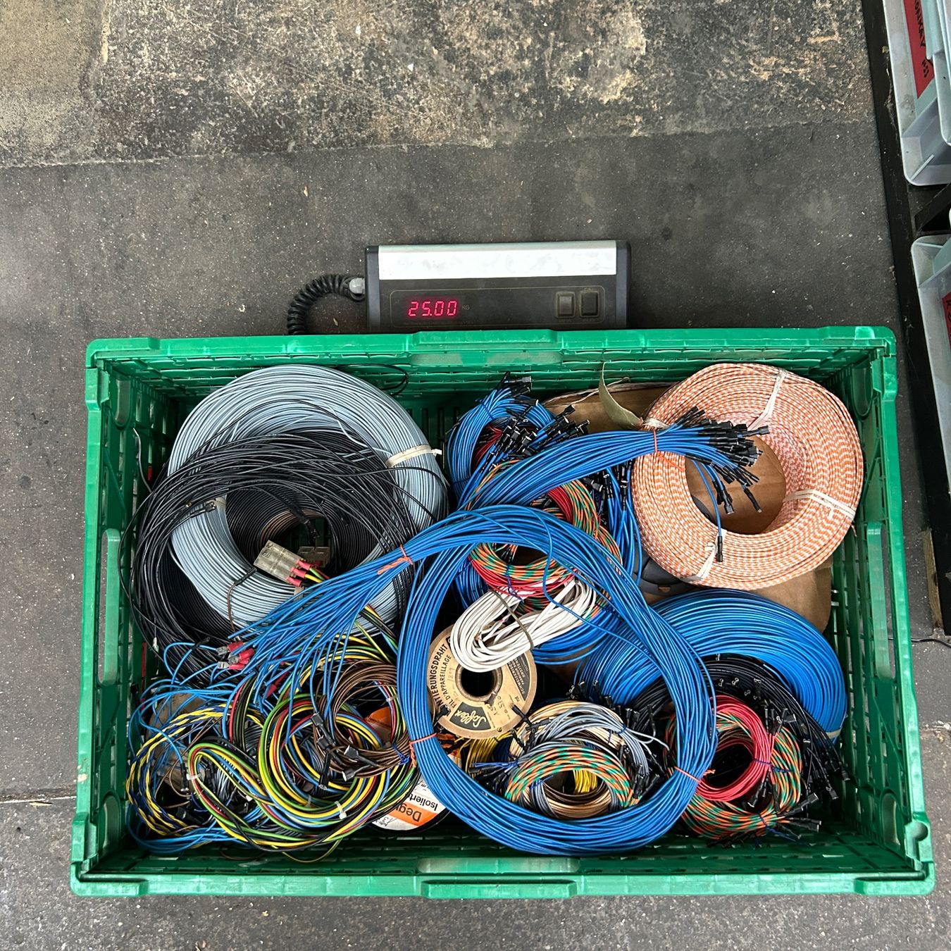Cavi: ca. 25kg einadrige Kabel / Aderleitungen / Schaltdrähte – Nuovo (secondo la descrizione) da Untersiggenthal venduto da sinamoll 6