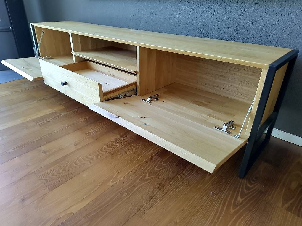 TV Möbel: Lowboard Wildeiche Massiv 180x35cm – Neu (gemäss Beschreibung) aus Erlinsbach SO von Fluegepilzli 1