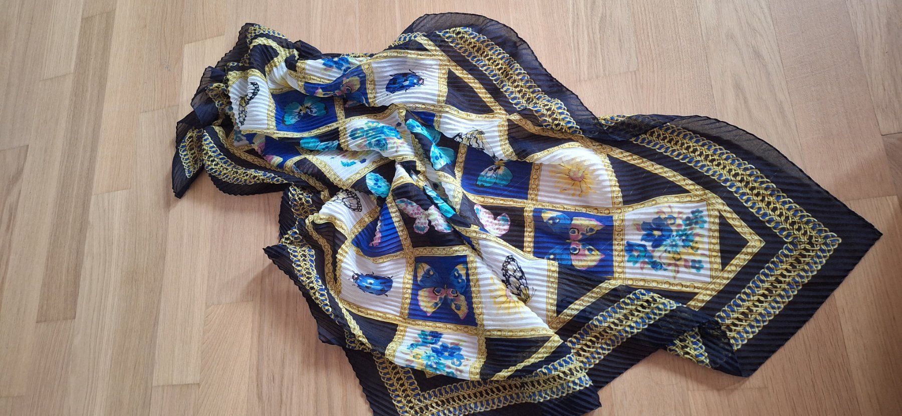 Foulards, Tücher & Schals: Foulard – Gebraucht aus Luzern von larissa_n 7