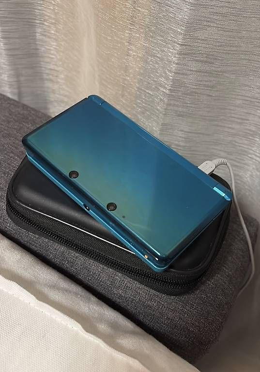 Nintendo Consoles: Nintendo Aqua-Blue-3DS – D'occasion à Jonen par nad_yr68 1