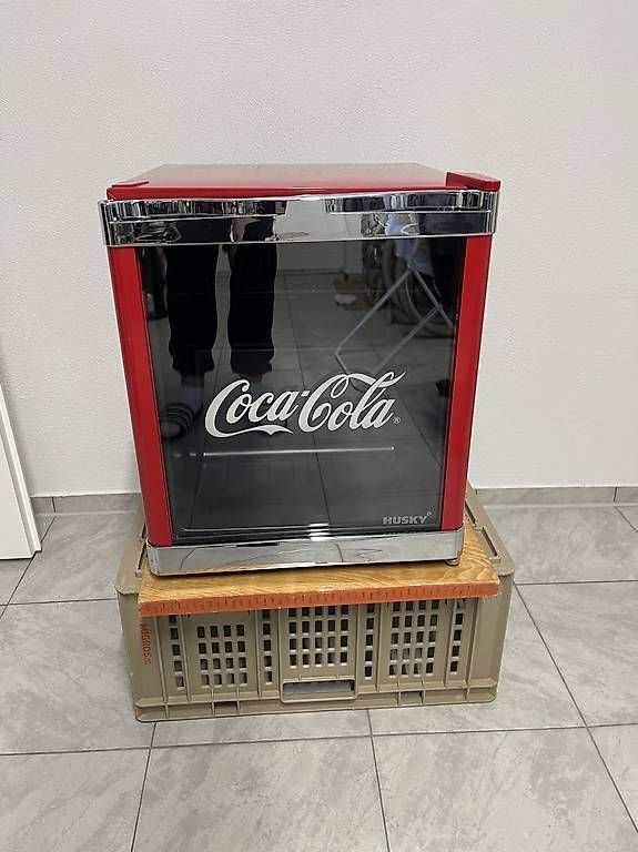 Frigoriferi: Coca-Cola Kühlschrank mit Glastüre  – Usato da Wynau venduto da Lorent_Be 1