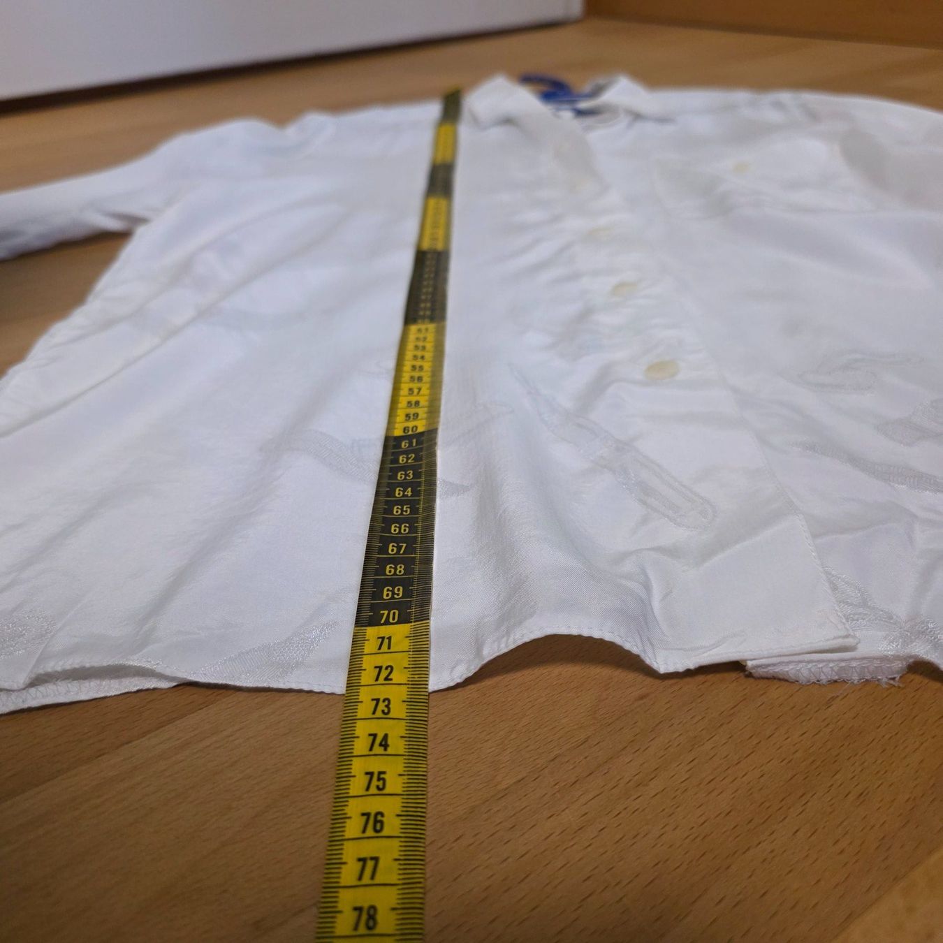 Blusen: Weiße Viskose-Bluse 38/M, Oversize, Motiv Stifte – Gebraucht aus Wald ZH von CapLux 5