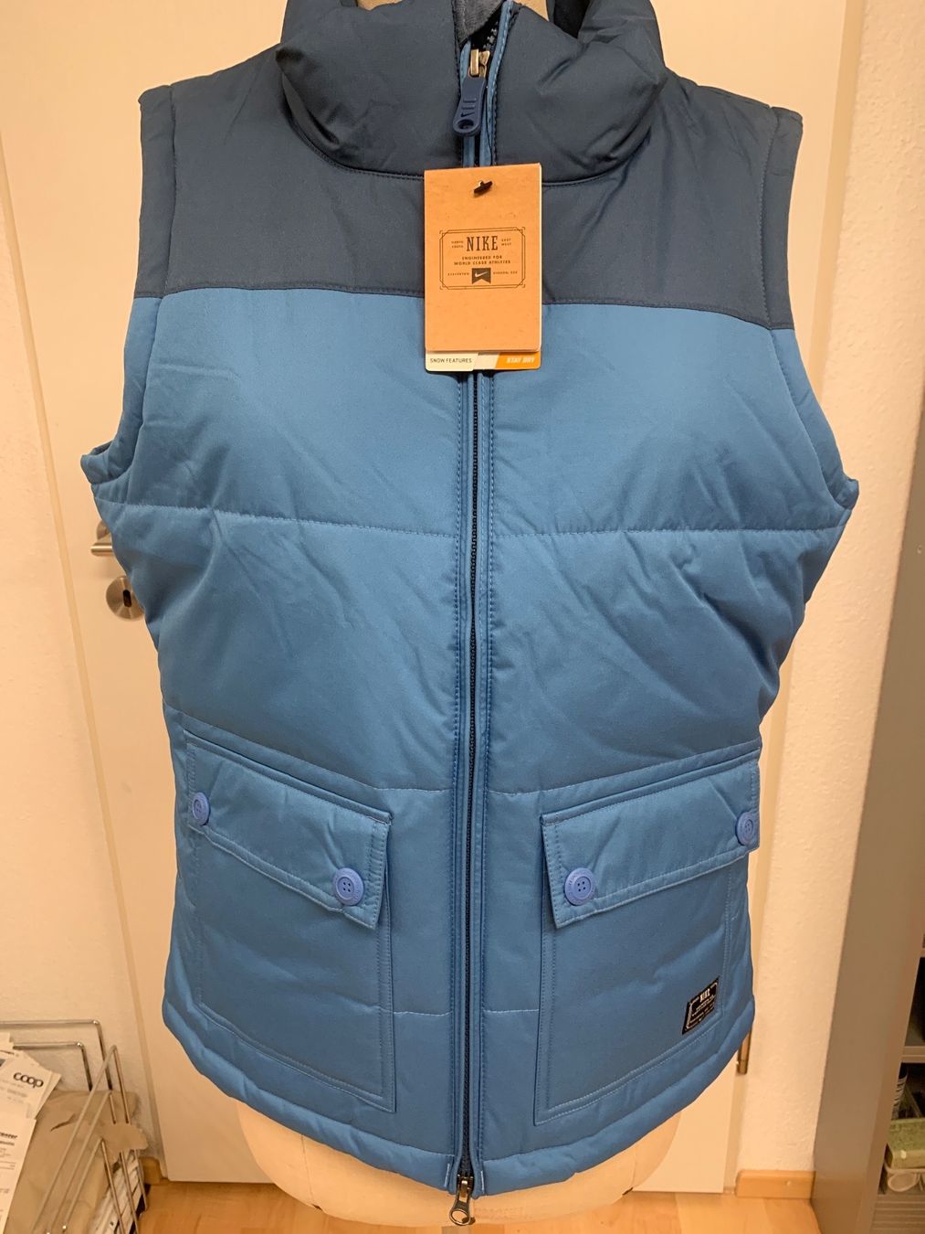 Nike Gilet & Giacche senza maniche: Gilet Nike Neu Gr S – Nuovo e nell'imballaggio originale da Oberweningen venduto da Jogi2