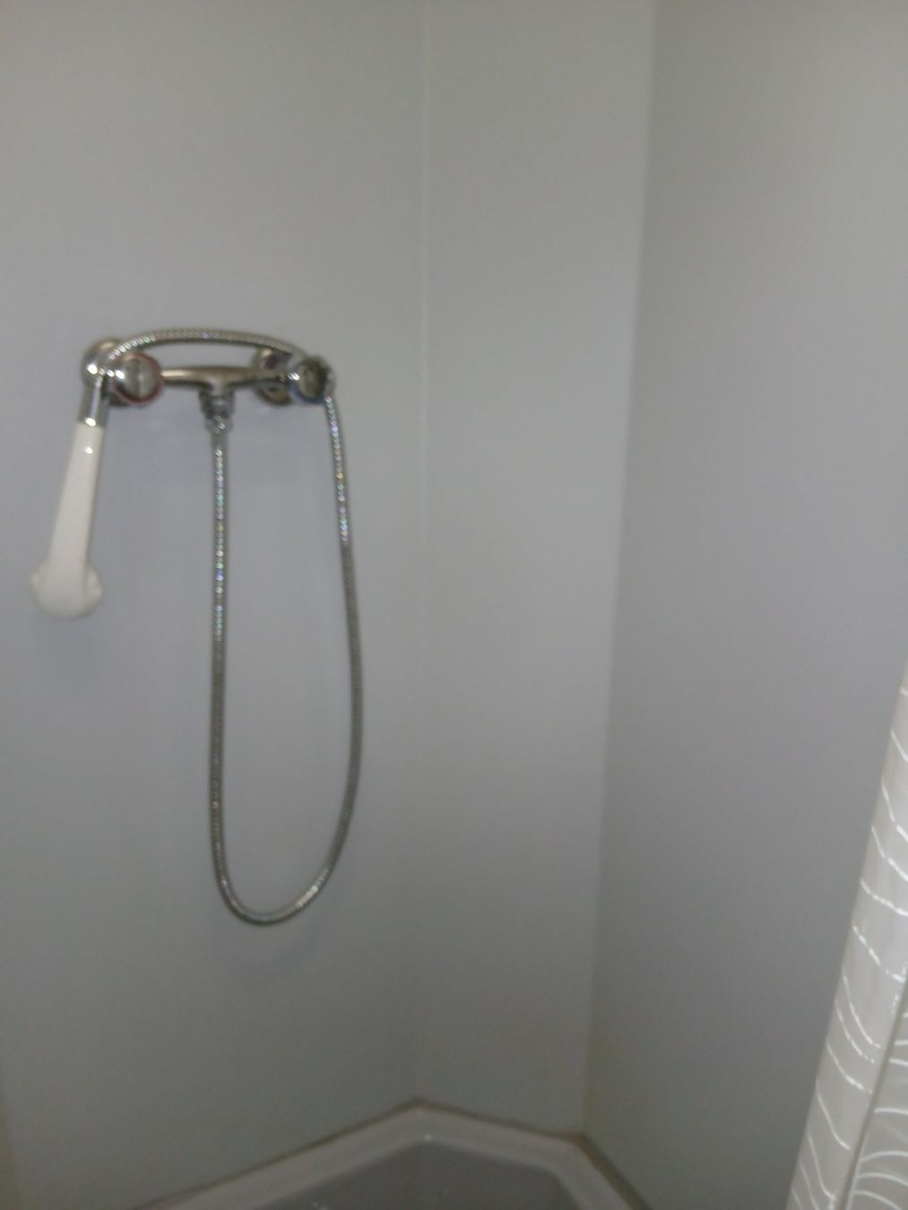 Contenitori edile: Gebrauchter Sanitär-Container mit WC Dusche und Lavabo – Usato da Kappelen venduto da wbi_8h8v 4