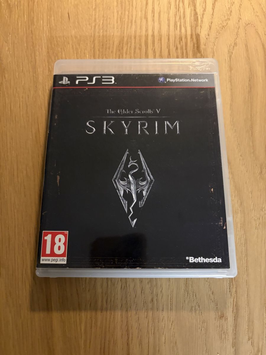 Sony Jeux: The Elder Scrolls V Skyrim - PlayStation 3 – D'occasion à Pully par FunkyGames