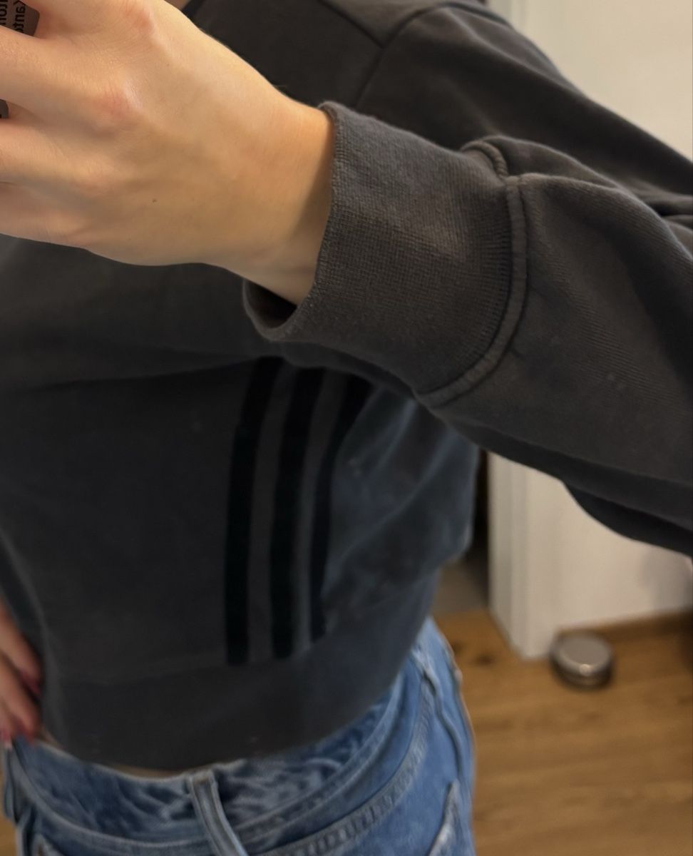 Adidas Maglioni & Felpe: Adidas Pullover, kurz – Usato da Lengnau AG venduto da carmen_ck 1