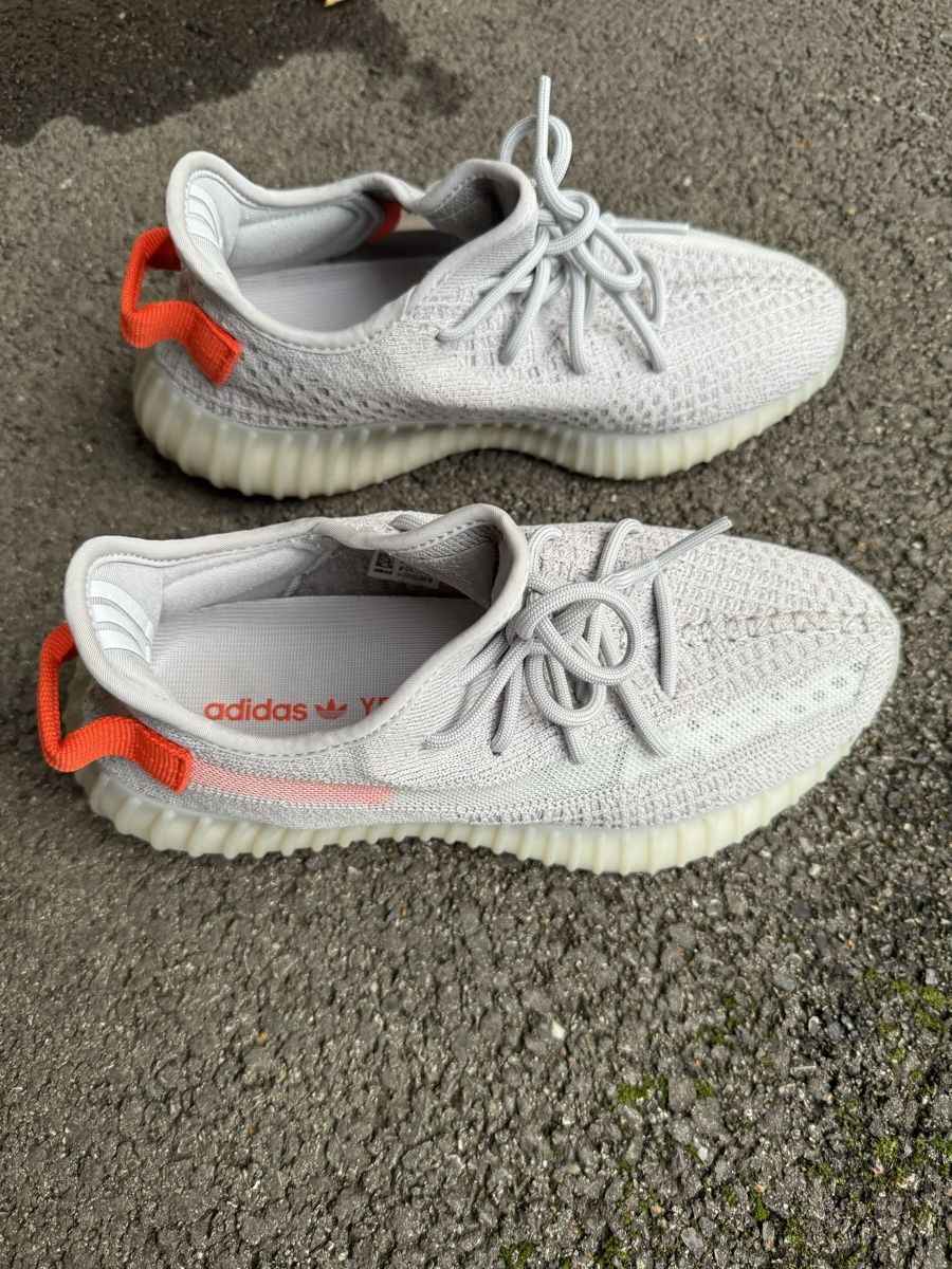 Adidas Herrenschuhe: Yeezy boost 530 v2 Tailgt 39 1/3 – Neu (gemäss Beschreibung) aus Porrentruy von fee_24