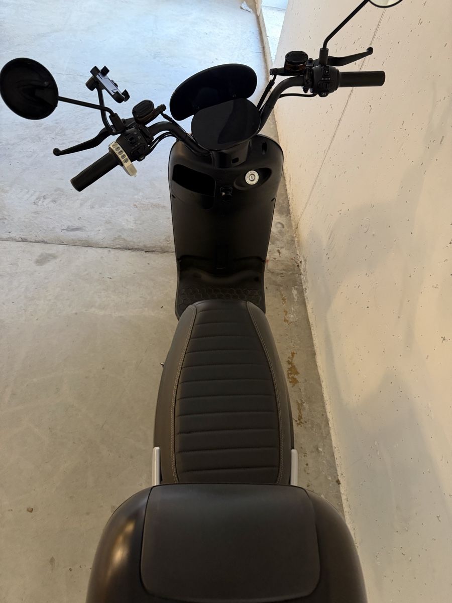 Scooters: E-Roller Zilla Loki mit Topcase – Gebraucht aus Wangen b. Dübendorf von donnaRe 5