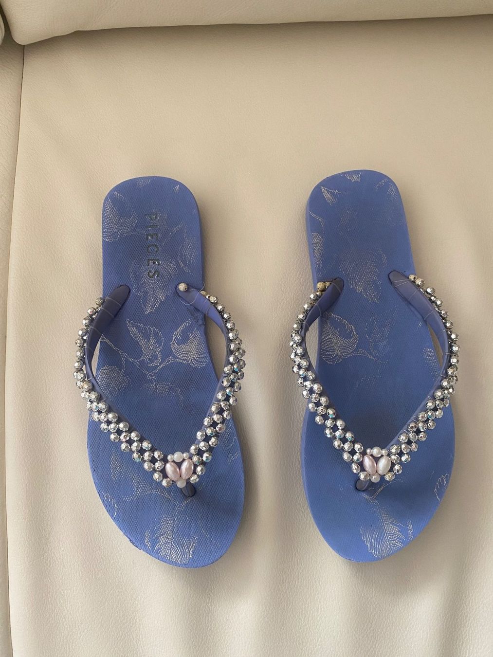 Pieces Scarpe da donna: SUMMERTIME - stylische Flip-Flops mit Perlen/Décor, 38 – Usato da Winkel venduto da ferrari2022 2
